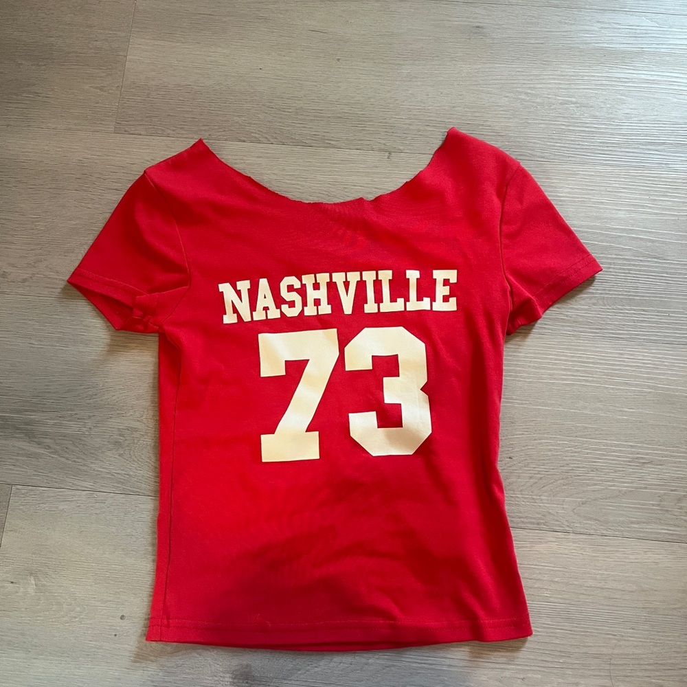 EDIKTED: Red Nashville 73 Graphic Tee